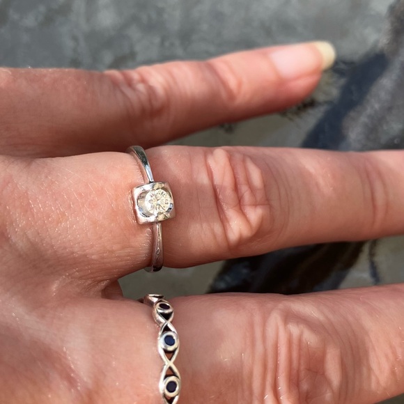 18kt White Gold Diamond tensor Ring 5.5 size - Picture 7 of 14